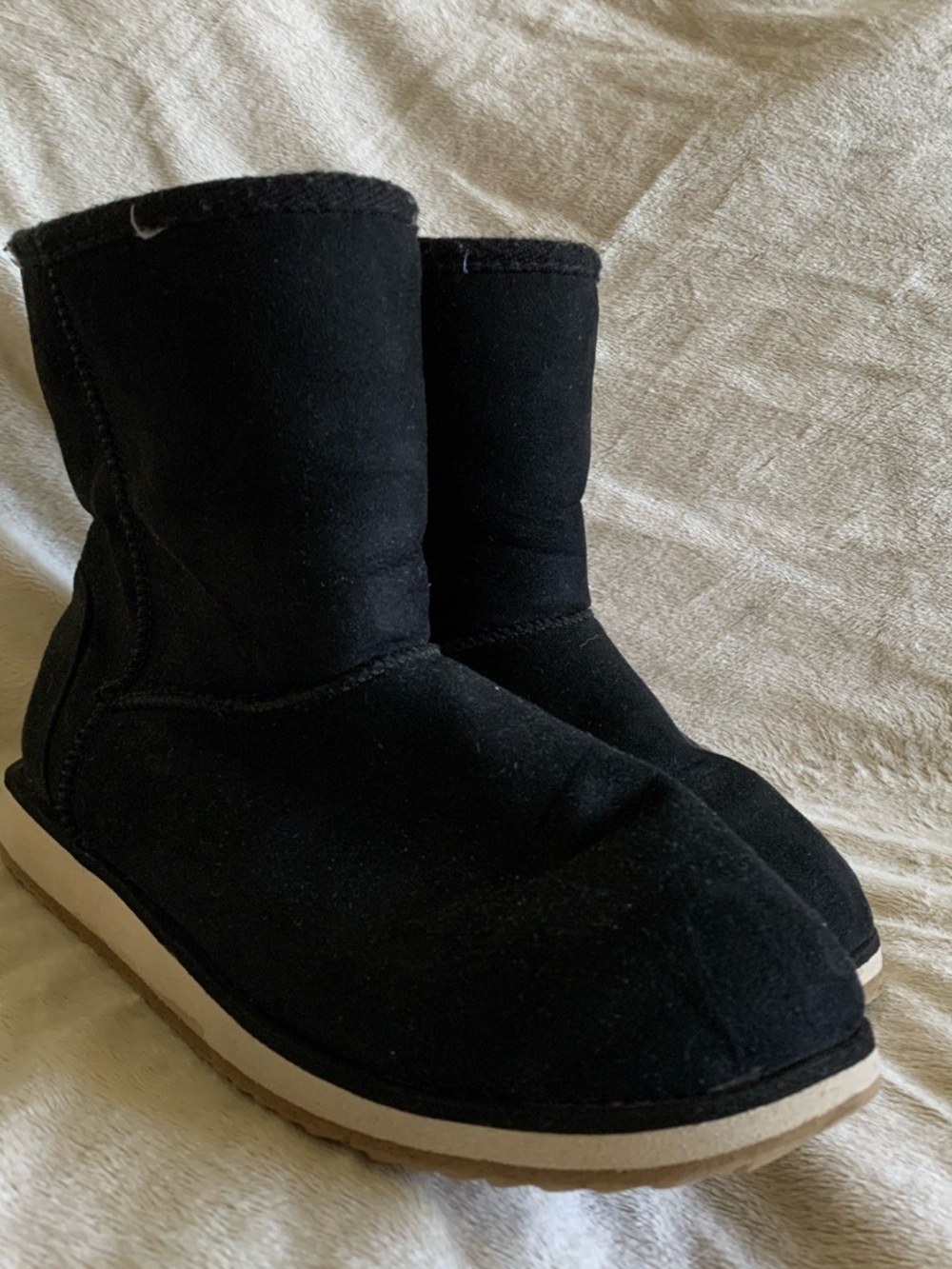Black Short Shearling-Lined Ankle Boots for Women
